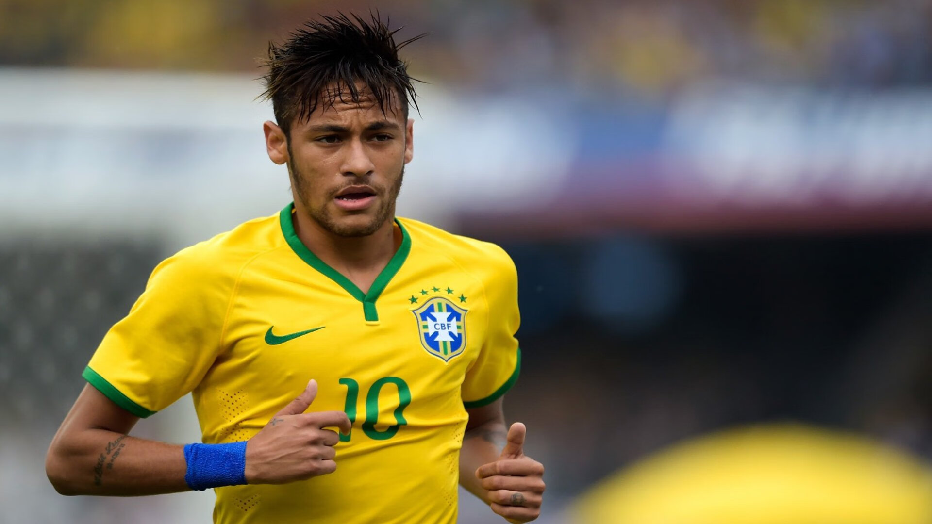 世界杯：FIFA展示“肌肉疲劳实时监控图” 教练可在平板查看红区状态